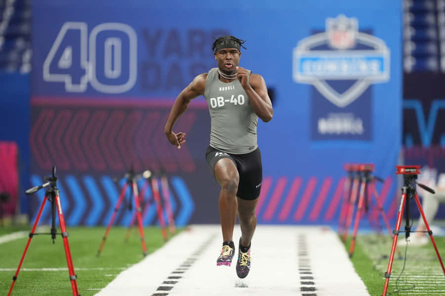 Football Combine40 Yard Dash Wallpaper