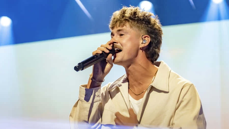 Forrest Frank Live Performance Wallpaper