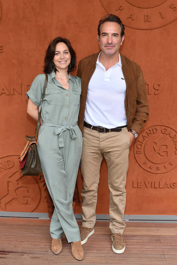 French Star, Jean Dujardin, In A Casual Blue Look. Wallpaper