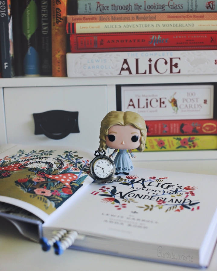 Funko Pop Alice In Wonderland Wallpaper