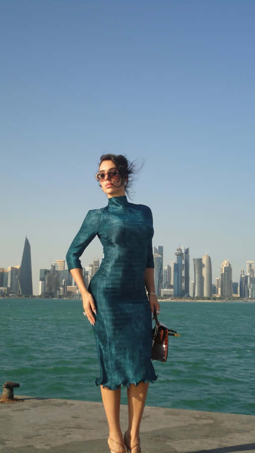 Georgina Rodríguez Elegant City Style Wallpaper