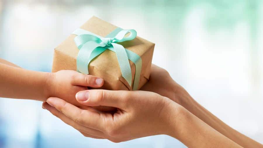 Gift Exchange Moment Wallpaper