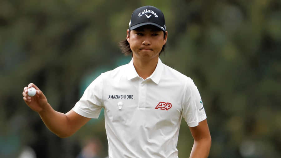 Golfer Min Woo Lee Acknowledging Crowd Wallpaper