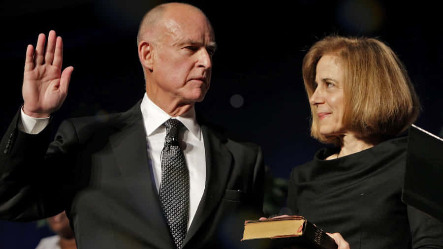 Governor Jerry Brown At A Campaign Rally Wallpaper