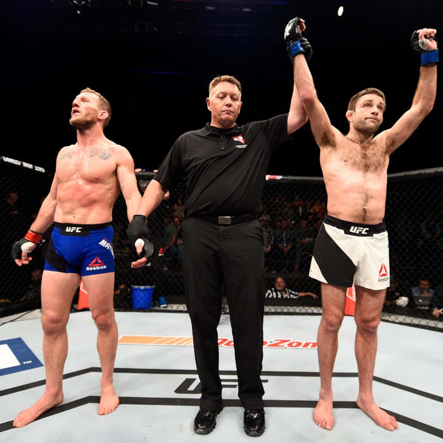 Gray Maynard After A Fight Decision Wallpaper