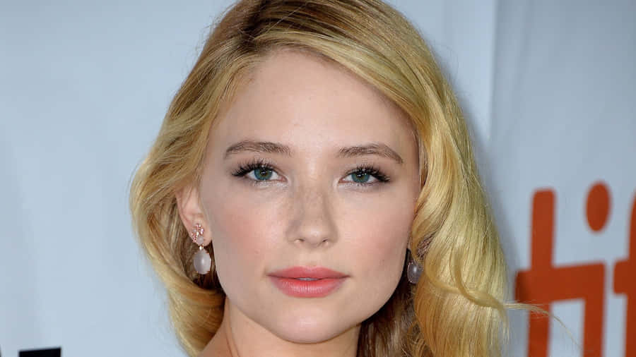 Haley Bennett Close Up Portrait Wallpaper