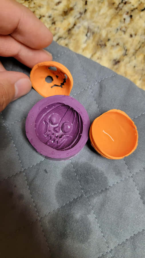 Halloween Cookie Cuttersin Hand Wallpaper