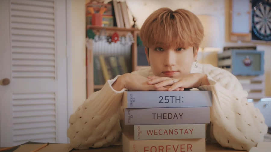 Han Stray Kids Birthday Celebration Wallpaper