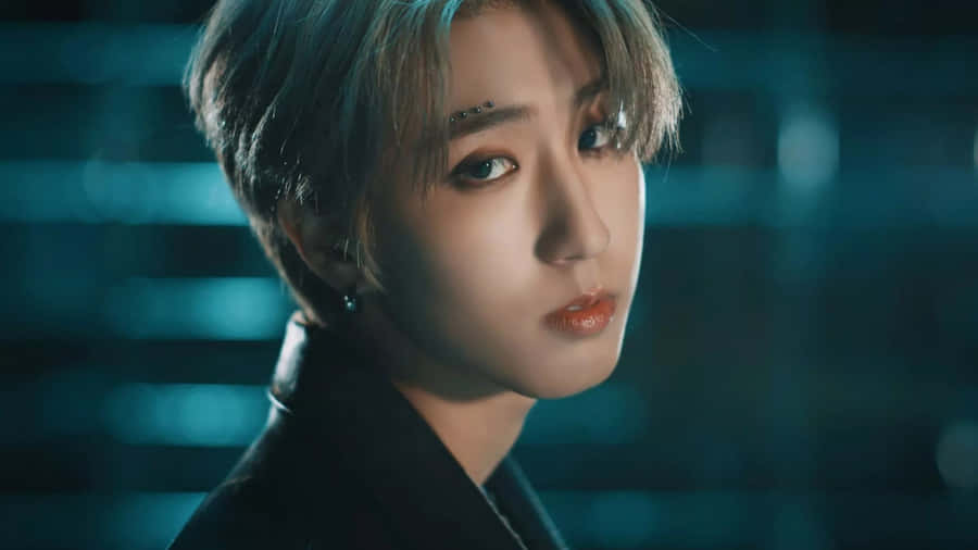 Han Stray Kids Close Up Wallpaper