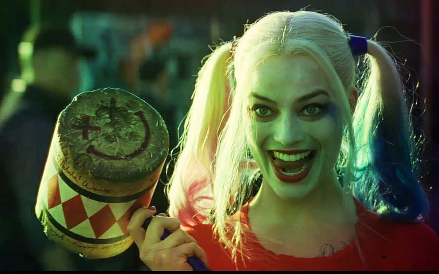 Harley Quinn With Bat Suicide Squad Wallpaper