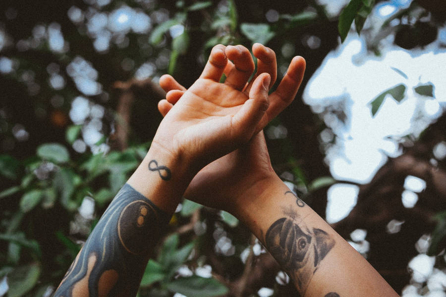Hd Tattoo Hand Pose Wallpaper