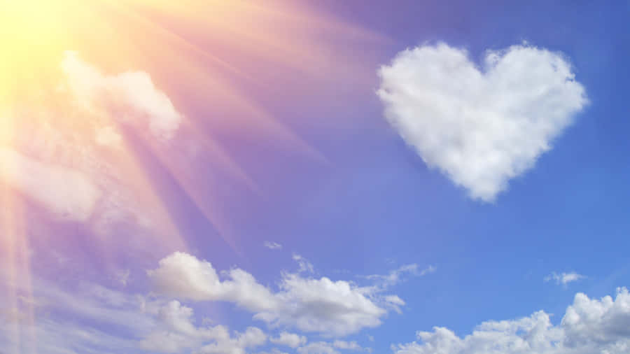Heart Shaped Cloud In Sky Wallpaper