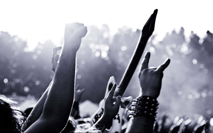 Heavy Metal Fans [wallpaper] Wallpaper