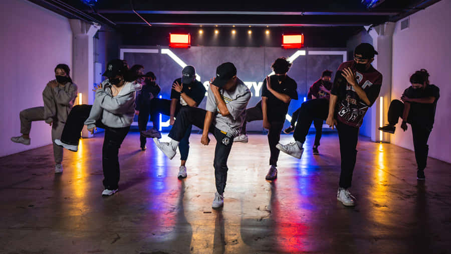 Hip Hop Dance Studio Session.jpg Wallpaper