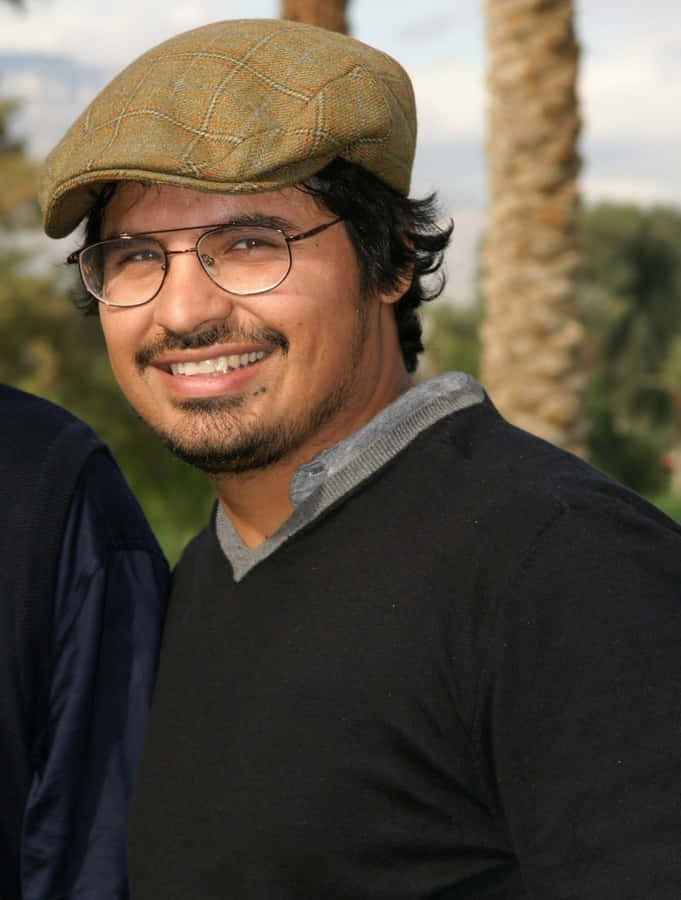 Hollywood Actor Michael Pena Wallpaper