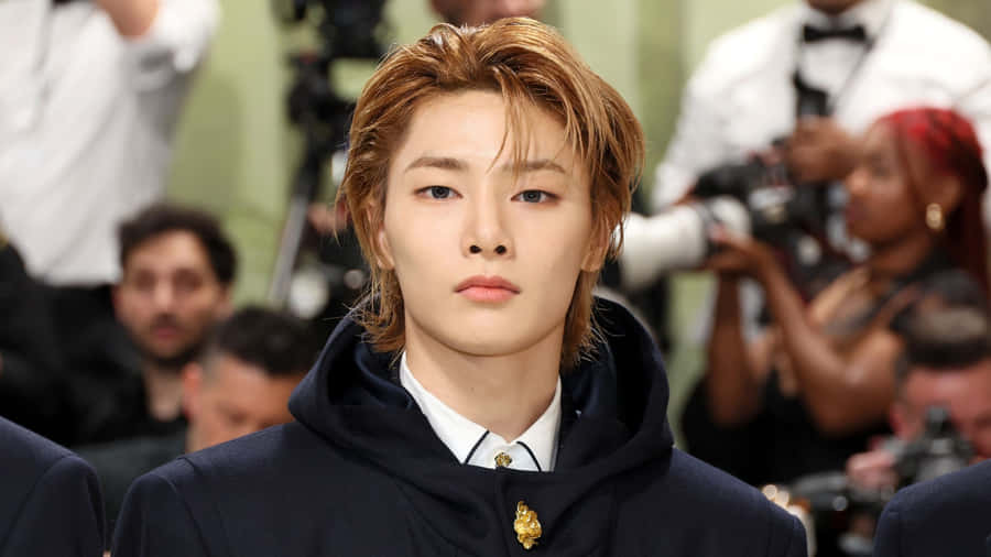 I N Stray Kids Fashion Moment Wallpaper