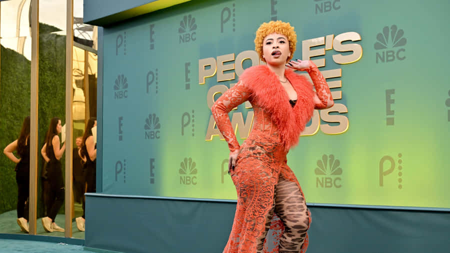 Ice Spice Red Outfit Peoples Choice Awards Wallpaper