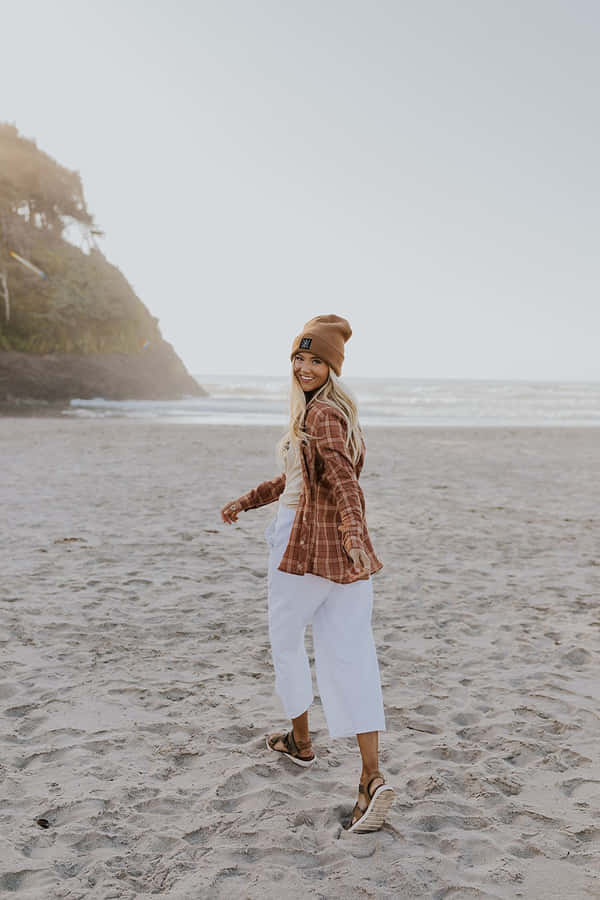 Icy Shore On Winter Beach Wallpaper