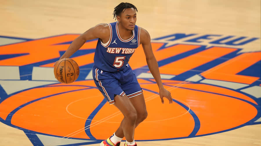 Immanuel Quickley Dribbling Knicks Wallpaper