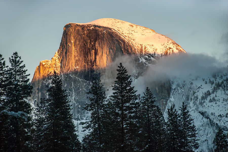 Indefinite Mountain Peak Wallpaper