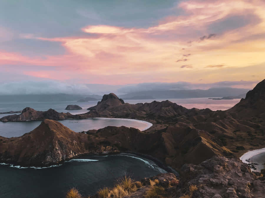 Indonesia's Komodo Island Pastel Sky Wallpaper