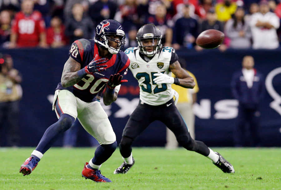 Intense Football Match Action Wallpaper