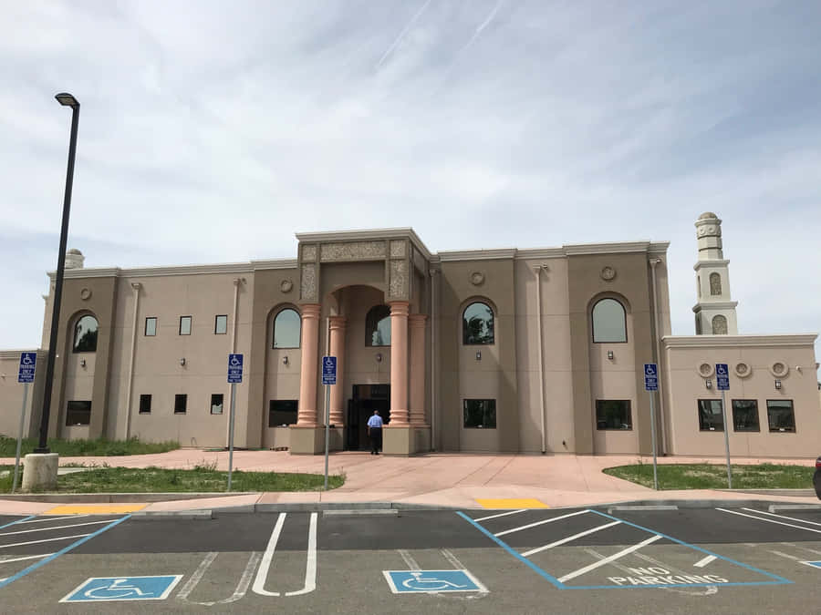 Islamic Center Exterior View Wallpaper