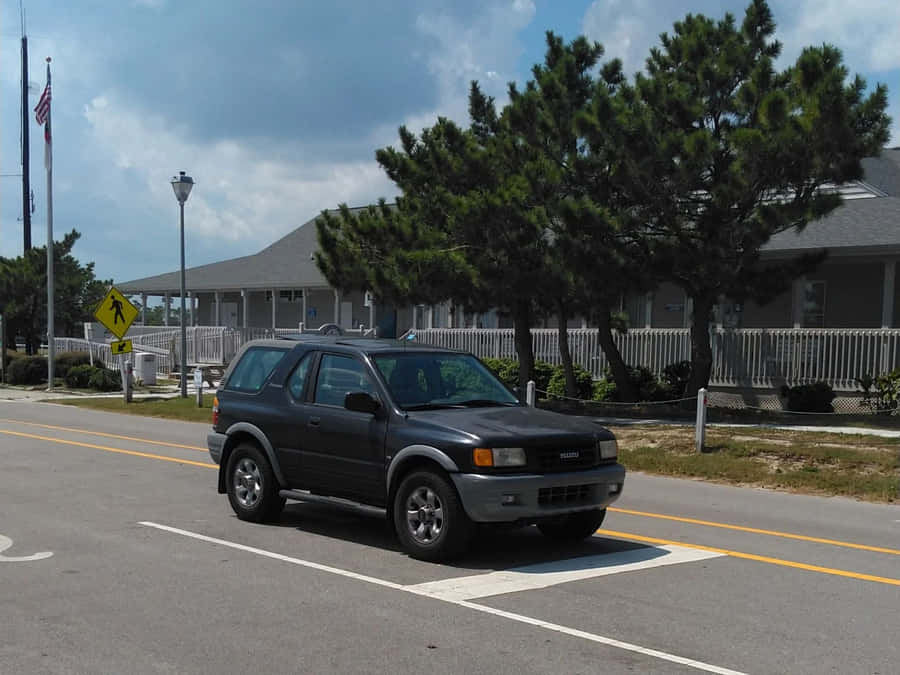 Isuzu Amigo Parkedon Street Wallpaper