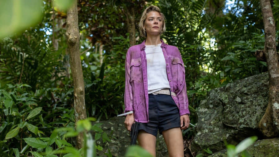 Jaime King Radiating Elegance And Sophistication Wallpaper