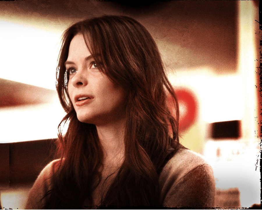 Jaime King Stuns In Elegant Photoshoot Wallpaper