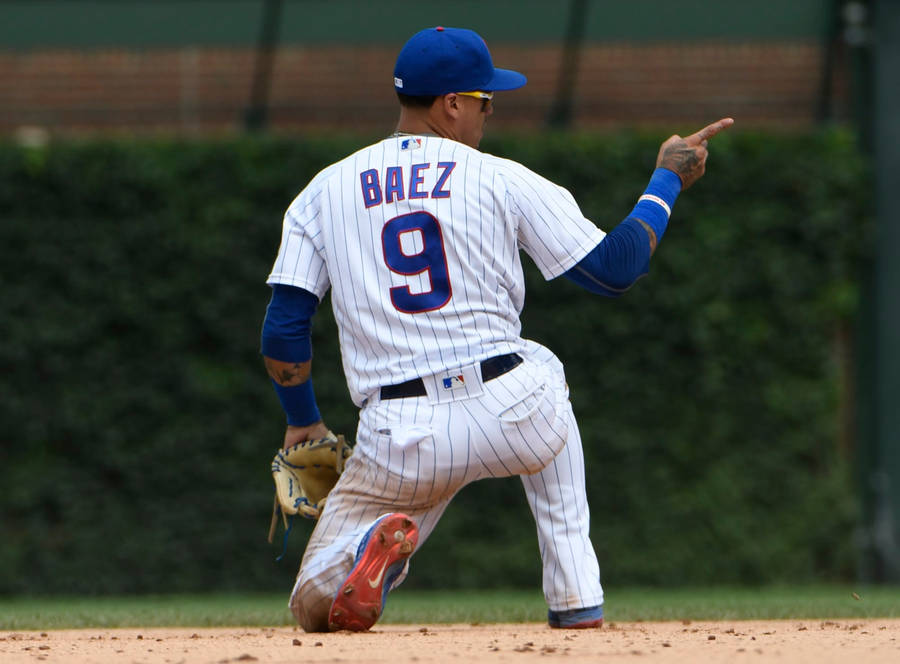 Javier Baez Bent Knee Baseball Wallpaper