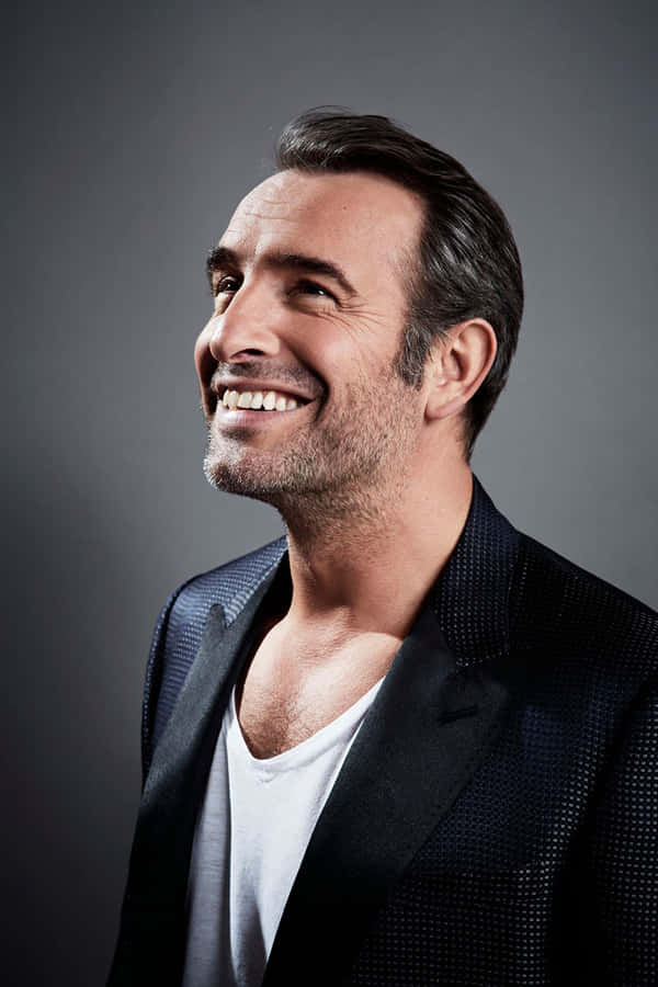 Jean Dujardin 1000 X 1500 Wallpaper