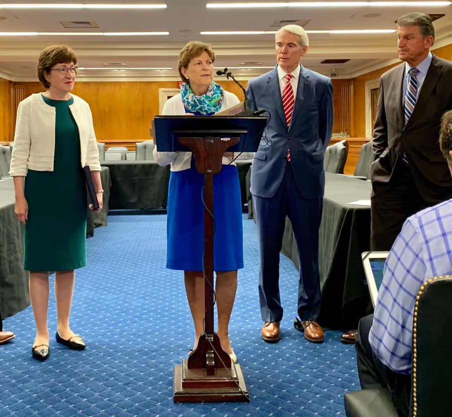 Jeanne Shaheen Press Conference Wallpaper