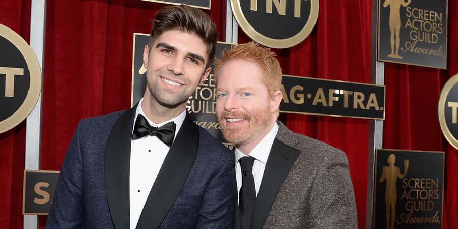 Jesse Tyler Ferguson 2400 X 1200 Wallpaper