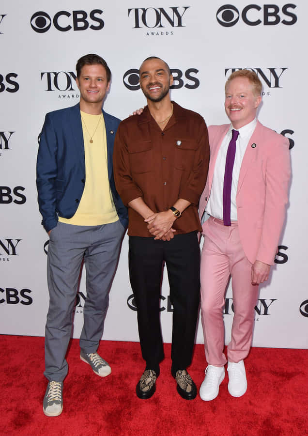Jesse Tyler Ferguson 3130 X 4431 Wallpaper