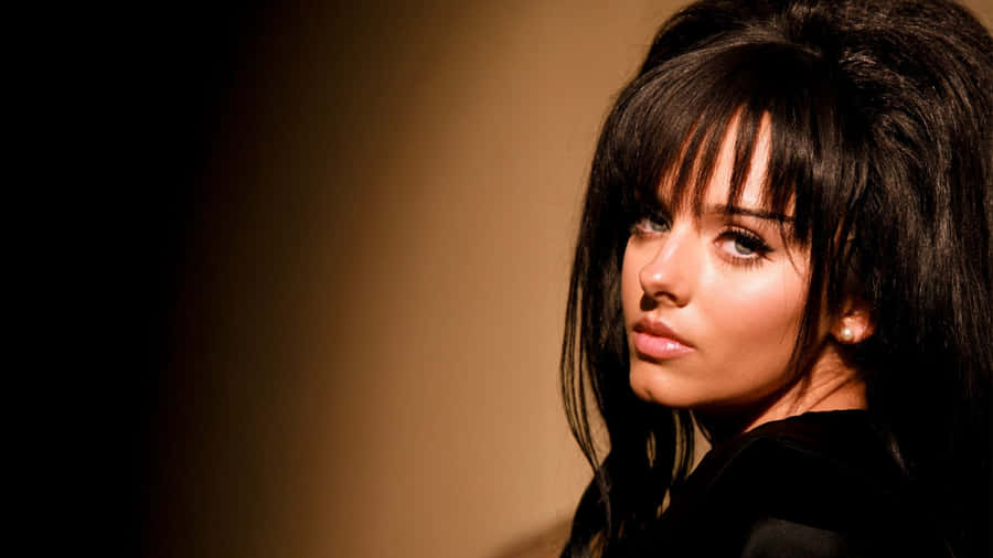 Jessie Murph Stylish Portrait Wallpaper