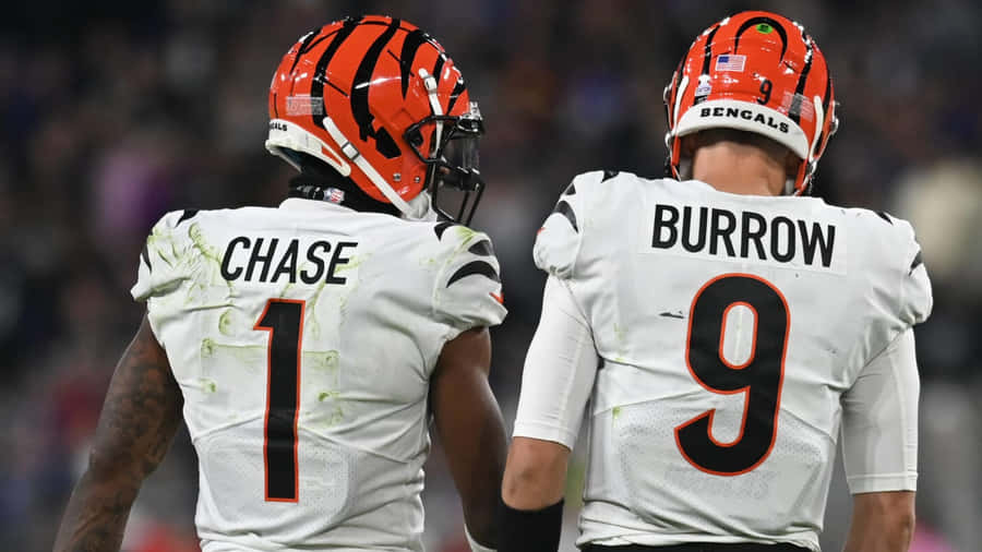 Joe Burrow Jamarr Chase Bengals Uniforms Wallpaper