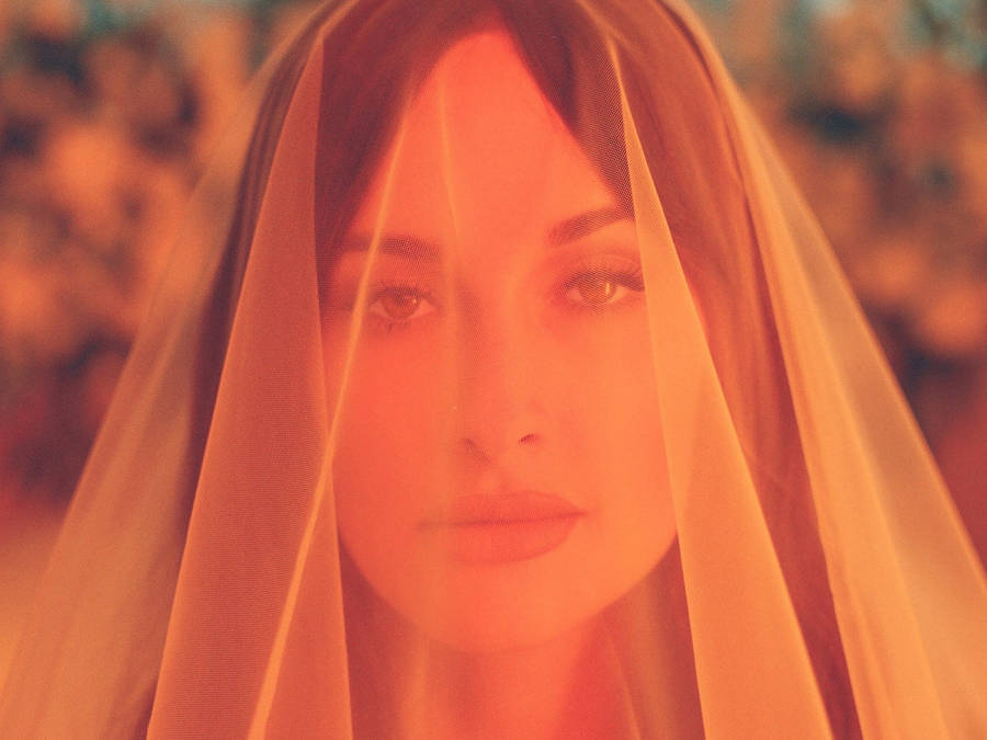 Kacey Musgraves Orange Veil Wallpaper