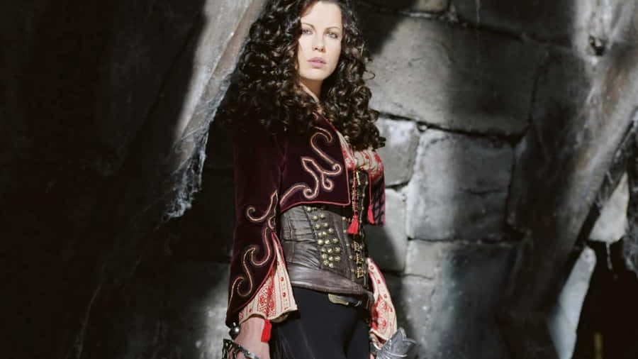 Kate Beckinsale Elegant Costume4 K Wallpaper
