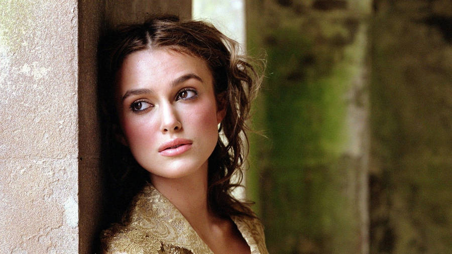 Keira Knightley Candid Photoshoot Wallpaper