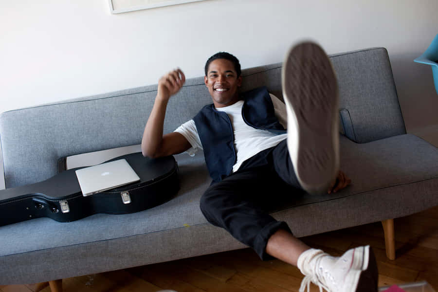 Kelvin Harrison Jr Relaxed At Home Wallpaper