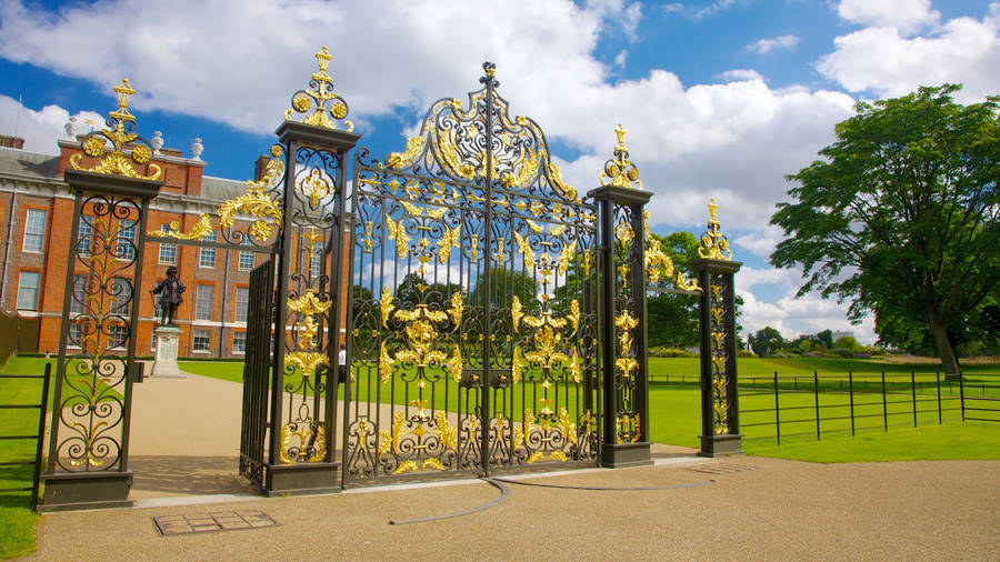 Kensington Palace Black Gold Gate Wallpaper