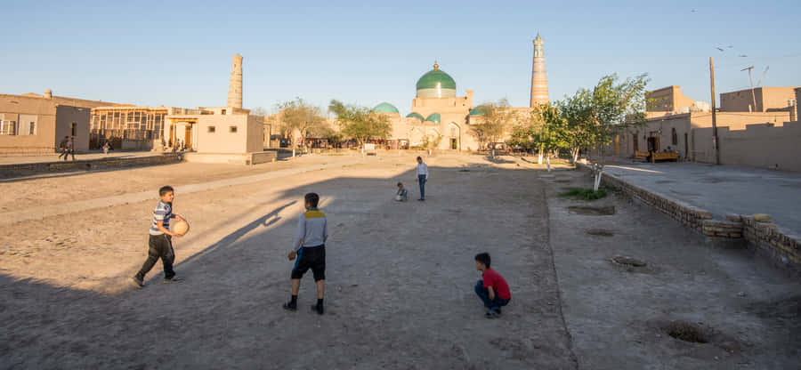 Khiva Kids Playing Wallpaper