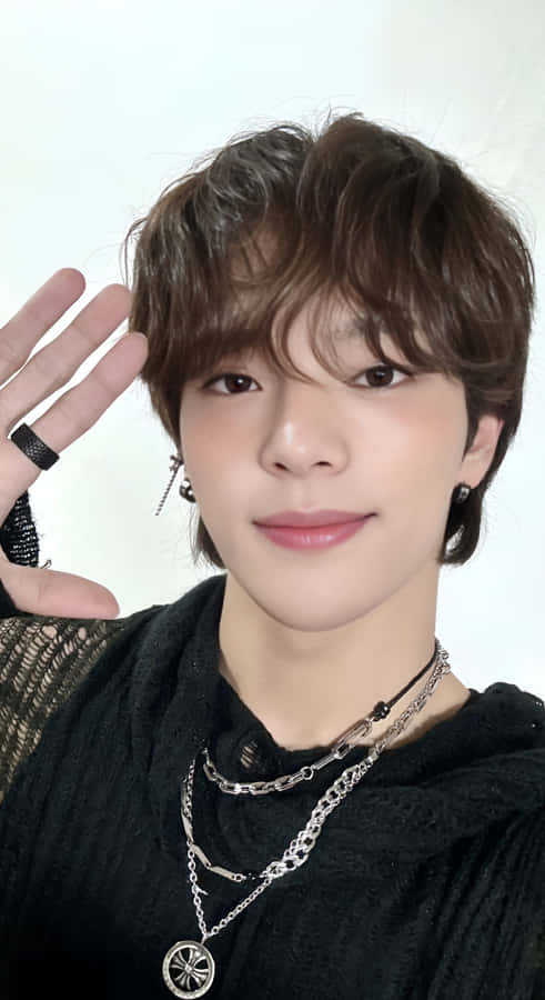 Kim Woojin Casual Selfie Wallpaper