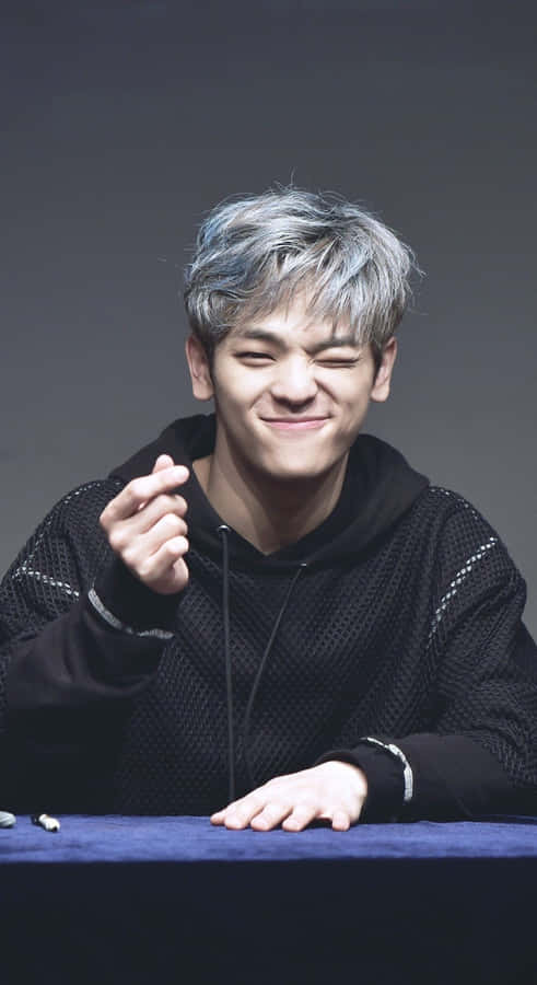 Kim Woojin Charming Smile Wallpaper