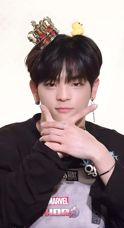 Kim Woojin Playful Crown Pose Wallpaper