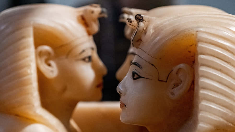 King Tut's Tomb Inside The Egyptian Museum Wallpaper