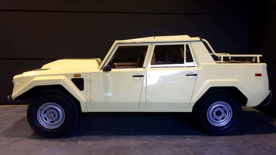 Lamborghini Lm002 - The Legendary Off-road Supercar Wallpaper