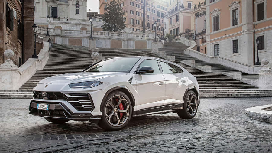 Lamborghini Urus - The Power And Beauty Of A Luxury Suv Wallpaper