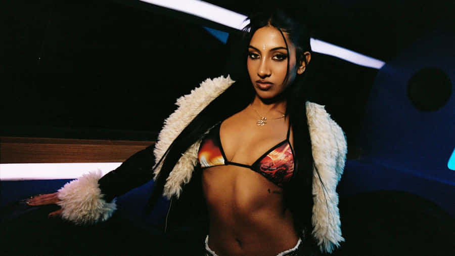 Lara Katseye Nightclub Style Wallpaper